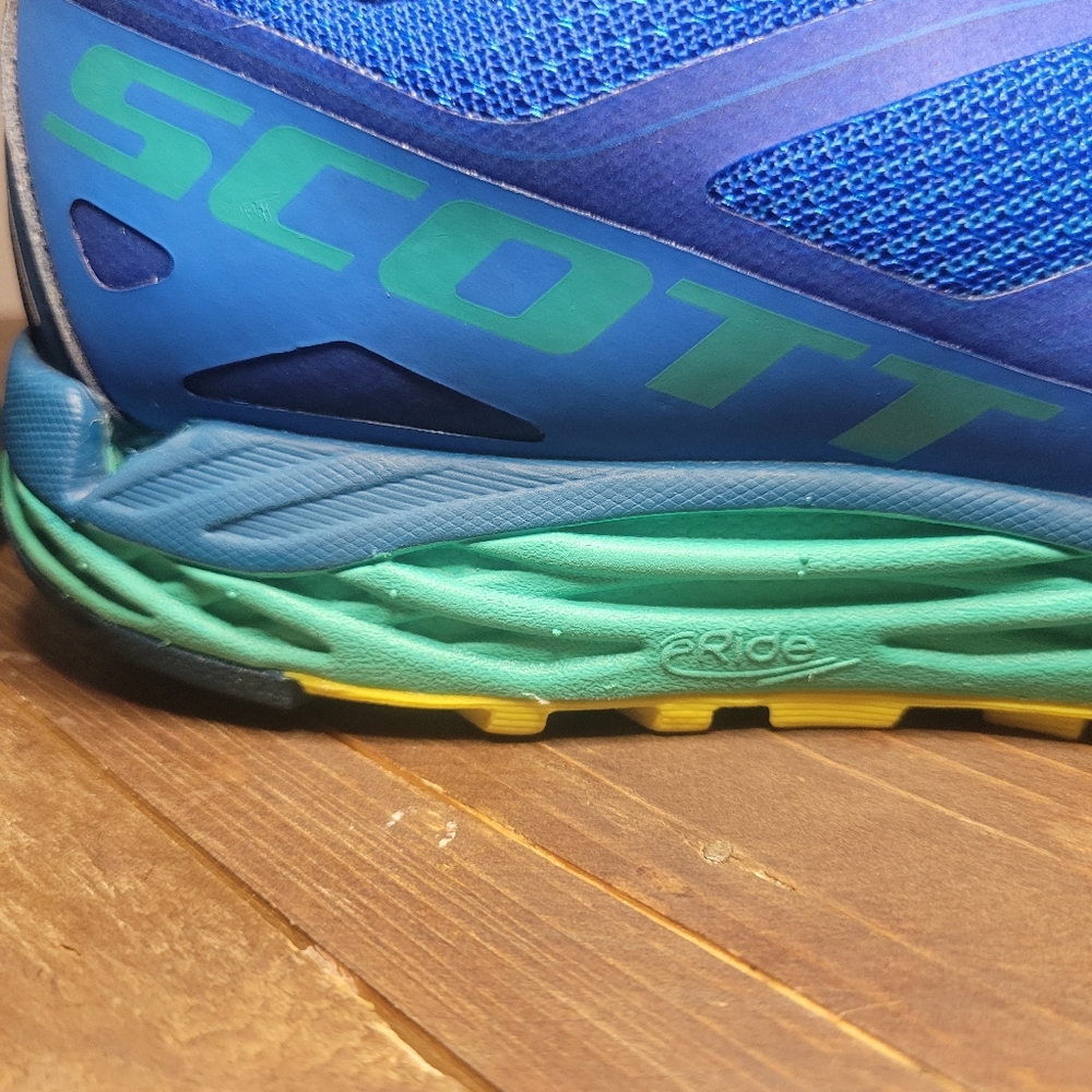 Womans Size 7.5 Trail/Walking/Running Shoes plus - Picture 9 of 15